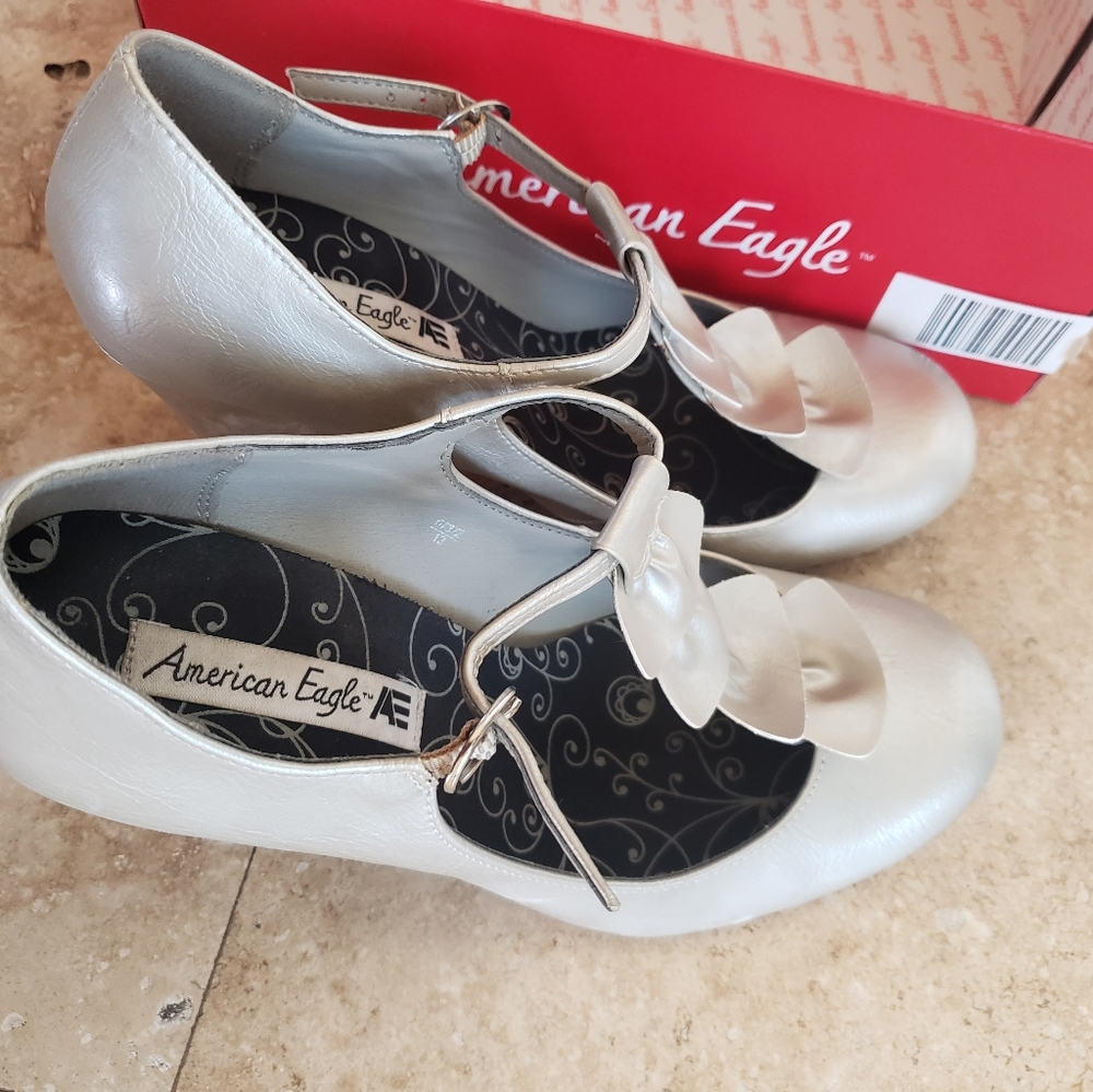 American Eagle Champagne Heels